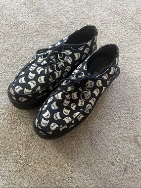 T.U.K Black all over kitty cat  Creeper Shoes size 8 New Platform